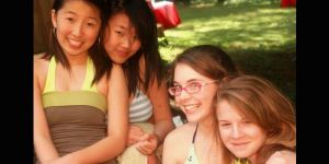 4-girls.jpg